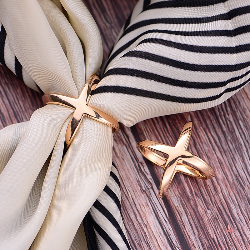 Candle X - Clip per Sciarpe a Forma di