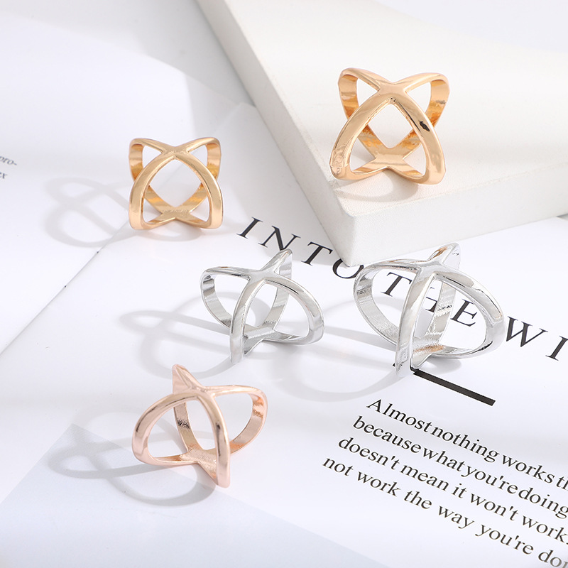 Clip per Sciarpe a Forma di X  - Candle X recensione e prezzo